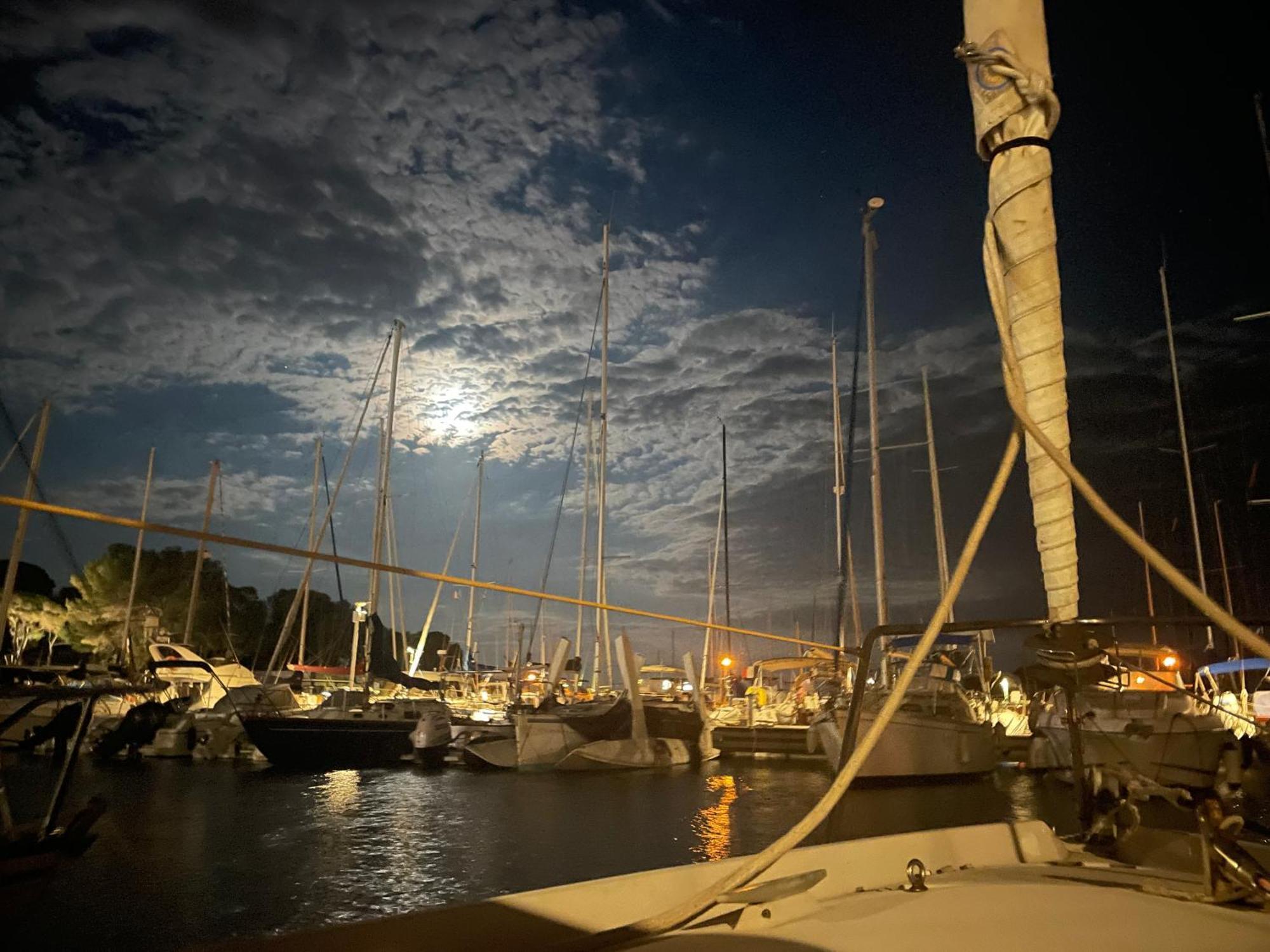Yacht Studio Galarne Saint-Raphael  Bagian luar foto