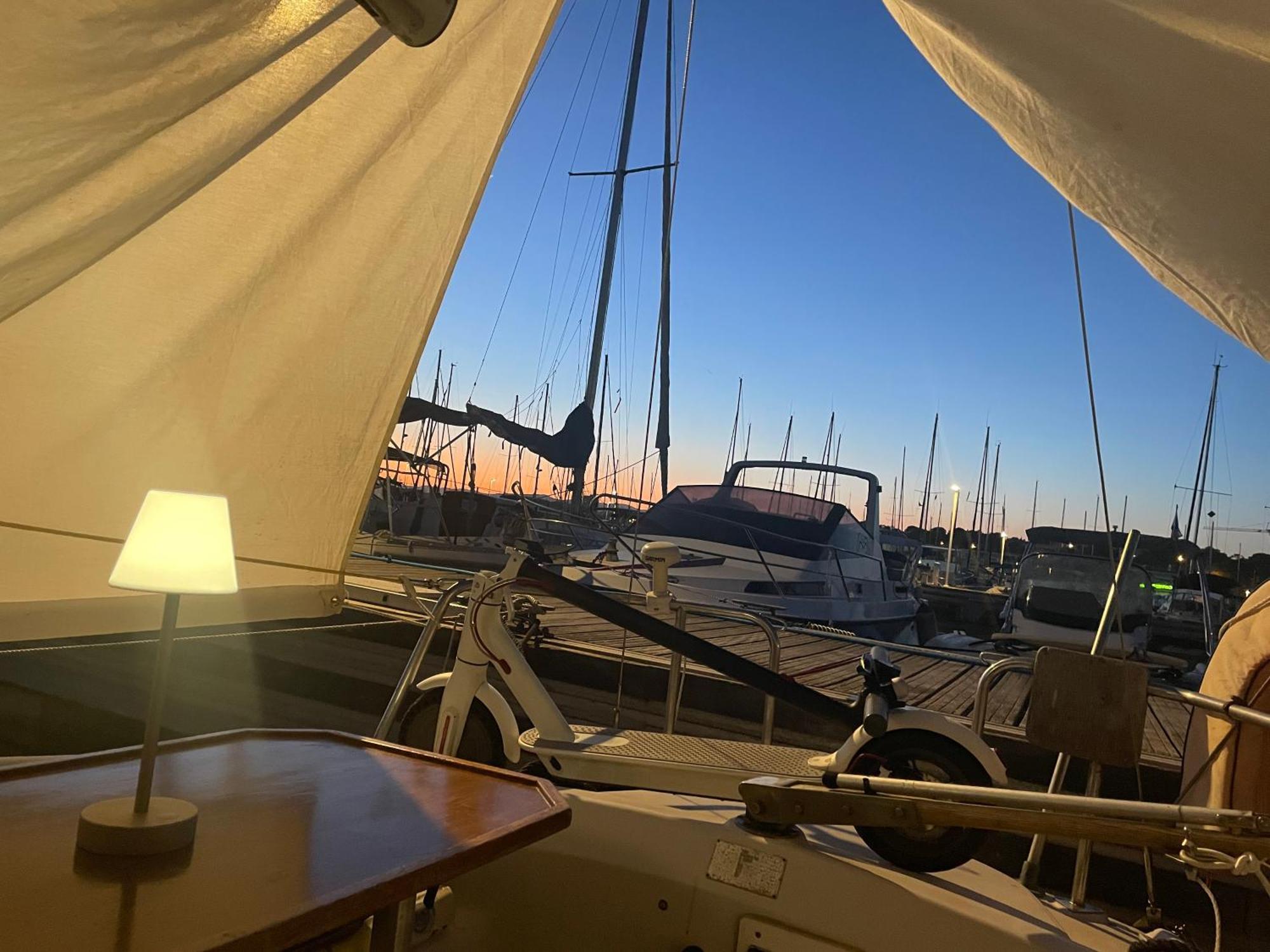 Yacht Studio Galarne Saint-Raphael  Bagian luar foto